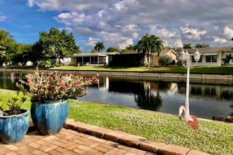 Villa ou maison à vendre à Tamarac, Floride: 2 chambres, 144.93 m2 № 1987714 - photo 5