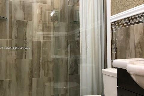 Villa ou maison à vendre à Tamarac, Floride: 2 chambres, 144.93 m2 № 1987714 - photo 16