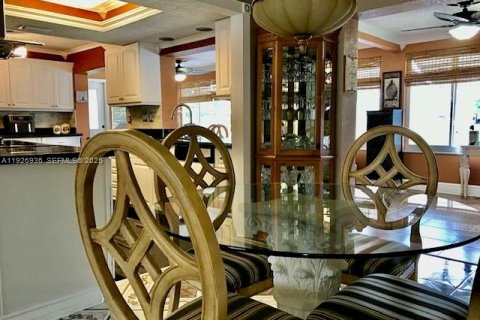 Villa ou maison à vendre à Tamarac, Floride: 2 chambres, 144.93 m2 № 1987714 - photo 10