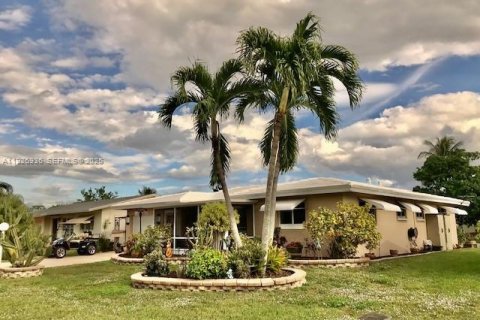Villa ou maison à vendre à Tamarac, Floride: 2 chambres, 144.93 m2 № 1987714 - photo 1