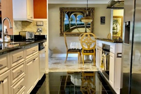 Villa ou maison à vendre à Tamarac, Floride: 2 chambres, 144.93 m2 № 1987714 - photo 11