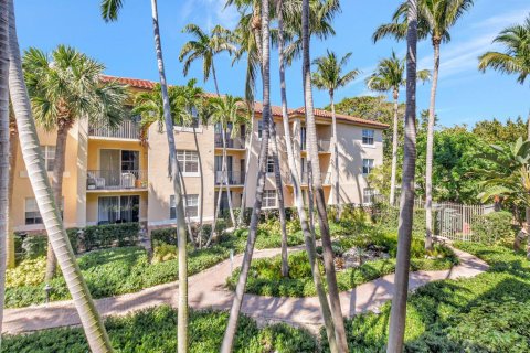 Condo in West Palm Beach, Florida, 1 bedroom  № 2247593 - photo 22