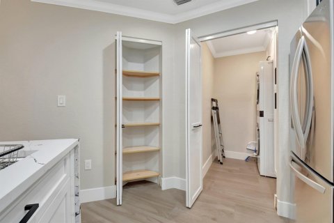 Condo in West Palm Beach, Florida, 1 bedroom  № 2247593 - photo 15