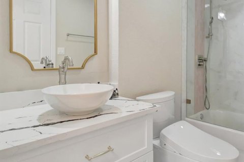 Condo in West Palm Beach, Florida, 1 bedroom  № 2247593 - photo 4