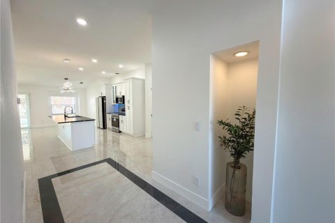 Casa en venta en Valrico, Florida, 3 dormitorios, 159.98 m2 № 2093218 - foto 10