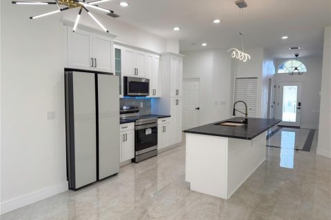 Casa en venta en Valrico, Florida, 3 dormitorios, 159.98 m2 № 2093218 - foto 9