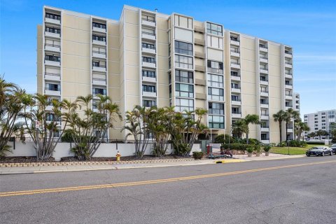 Condominio en venta en Clearwater, Florida, 2 dormitorios, 181.16 m2 № 1681815 - foto 19