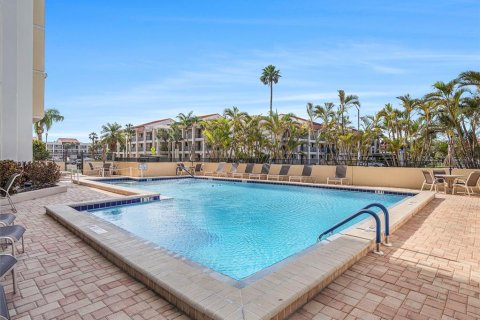 Condominio en venta en Clearwater, Florida, 2 dormitorios, 181.16 m2 № 1681815 - foto 4