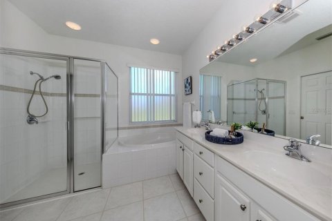 Villa ou maison à louer à Englewood, Floride: 3 chambres, 182.18 m2 № 1769856 - photo 5