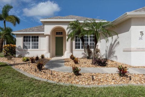 Villa ou maison à louer à Englewood, Floride: 3 chambres, 182.18 m2 № 1769856 - photo 1