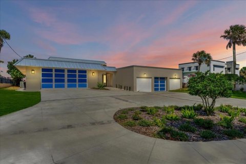House in Ormond Beach, Florida 5 bedrooms, 465.72 sq.m. № 1243338 - photo 4