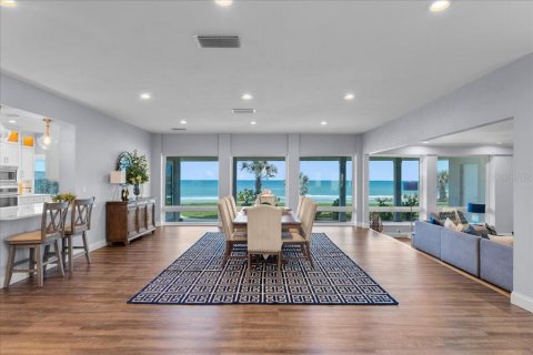 House in Ormond Beach, Florida 5 bedrooms, 465.72 sq.m. № 1243338 - photo 11