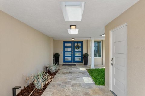 House in Ormond Beach, Florida 5 bedrooms, 465.72 sq.m. № 1243338 - photo 10