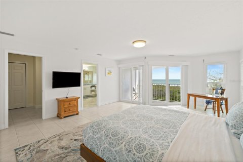 House in Cape Canaveral, Florida 3 bedrooms, 243.31 sq.m. № 2396336 - photo 29