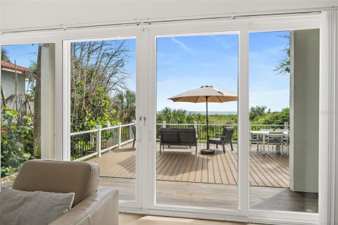 House in Cape Canaveral, Florida 3 bedrooms, 243.31 sq.m. № 2396336 - photo 7