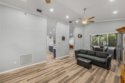 Villa ou maison à vendre à Zephyrhills, Floride: 4 chambres, 194.91 m2 № 2221640 - photo 9