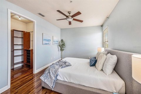 Adosado en venta en Tampa, Florida, 4 dormitorios, 192.12 m2 № 1898886 - foto 19