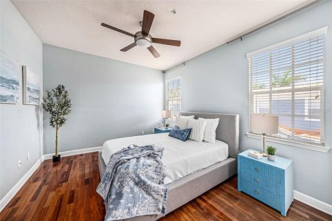Adosado en venta en Tampa, Florida, 4 dormitorios, 192.12 m2 № 1898886 - foto 18