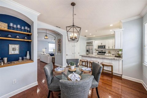 Adosado en venta en Tampa, Florida, 4 dormitorios, 192.12 m2 № 1898886 - foto 3