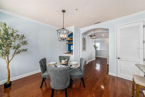 Adosado en venta en Tampa, Florida, 4 dormitorios, 192.12 m2 № 1898886 - foto 14