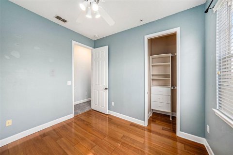 Adosado en venta en Tampa, Florida, 4 dormitorios, 192.12 m2 № 1898886 - foto 25