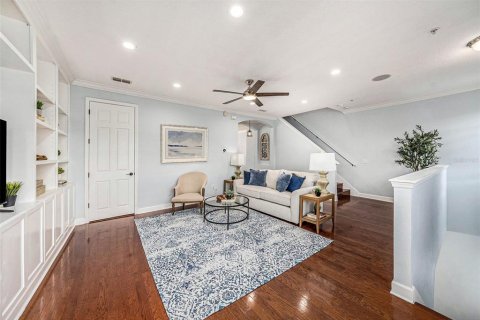 Adosado en venta en Tampa, Florida, 4 dormitorios, 192.12 m2 № 1898886 - foto 11