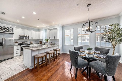Adosado en venta en Tampa, Florida, 4 dormitorios, 192.12 m2 № 1898886 - foto 15