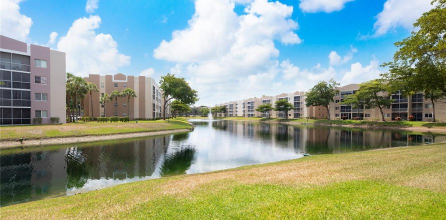 Condo in Fort Lauderdale, Florida, 2 bedrooms № 1189679