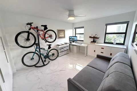 Copropriété à vendre à Hollywood, Floride: 3 chambres, 184.88 m2 № 1997581 - photo 27