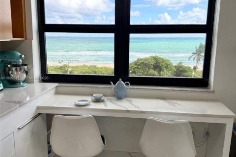 Copropriété à vendre à Hollywood, Floride: 3 chambres, 184.88 m2 № 1997581 - photo 11