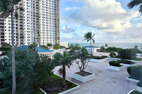 Copropriété à vendre à Hollywood, Floride: 3 chambres, 184.88 m2 № 1997581 - photo 3