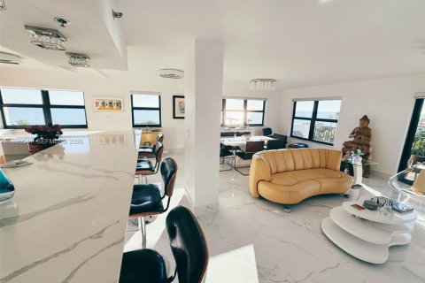 Copropriété à vendre à Hollywood, Floride: 3 chambres, 184.88 m2 № 1997581 - photo 12