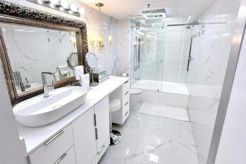 Copropriété à vendre à Hollywood, Floride: 3 chambres, 184.88 m2 № 1997581 - photo 18