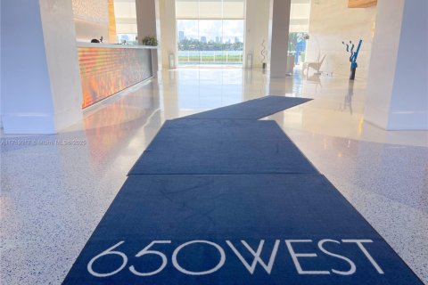 Купить кондоминиум в Майами-Бич, Флорида 2 спальни, 106.56м2, № 1984946 - фото 5