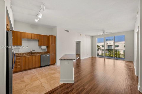 Condominio en alquiler en Plantation, Florida, 2 dormitorios, 105.72 m2 № 2030753 - foto 5