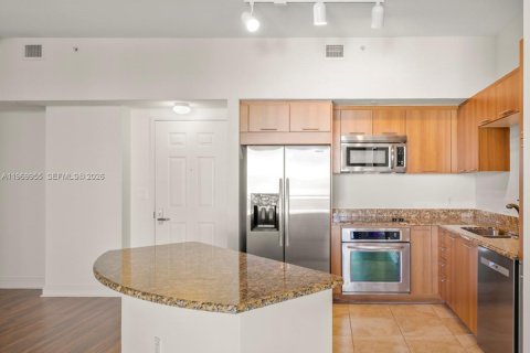 Condominio en alquiler en Plantation, Florida, 2 dormitorios, 105.72 m2 № 2030753 - foto 3