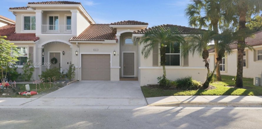 Таунхаус в Пемброк-Пайнс, Флорида 3 спальни, 127.28м2 № 1990068