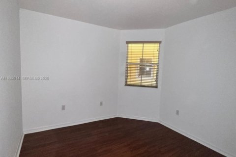 Condominio en venta en Miami, Florida, 3 dormitorios, 126.72 m2 № 1991807 - foto 11