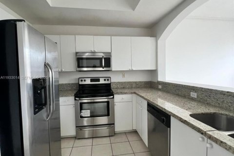 Condominio en venta en Miami, Florida, 3 dormitorios, 126.72 m2 № 1991807 - foto 1