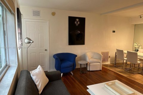 Condo in Miami Beach, Florida, 1 bedroom  № 2084453 - photo 15