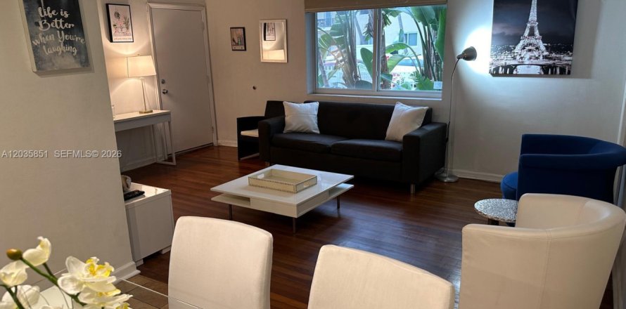 Condo in Miami Beach, Florida, 1 bedroom  № 2084453