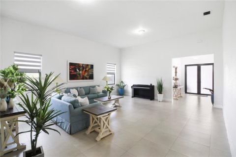 House in Homestead, Florida 4 bedrooms, 249.81 sq.m. № 1858889 - photo 12