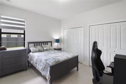 House in Homestead, Florida 4 bedrooms, 249.81 sq.m. № 1858889 - photo 21