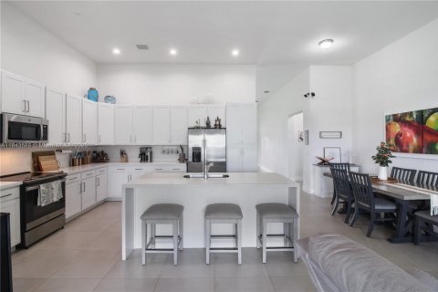 House in Homestead, Florida 4 bedrooms, 249.81 sq.m. № 1858889 - photo 17
