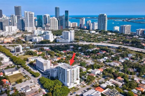 Condominio en alquiler en Miami, Florida, 2 dormitorios, 102.1 m2 № 2005846 - foto 29