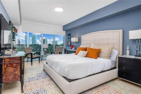 Condominio en alquiler en Miami, Florida, 2 dormitorios, 102.1 m2 № 2005846 - foto 19