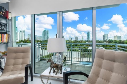 Condominio en alquiler en Miami, Florida, 2 dormitorios, 102.1 m2 № 2005846 - foto 20