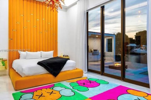 House in Fort Lauderdale, Florida 4 bedrooms, 302.68 sq.m. № 1941704 - photo 23