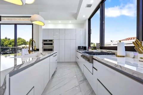 House in Fort Lauderdale, Florida 4 bedrooms, 302.68 sq.m. № 1941704 - photo 17