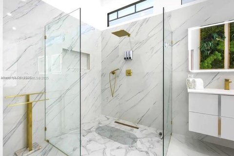 House in Fort Lauderdale, Florida 4 bedrooms, 302.68 sq.m. № 1941704 - photo 26